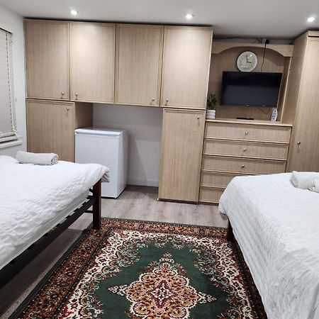 אילפורד The London En-Suite מראה חיצוני תמונה