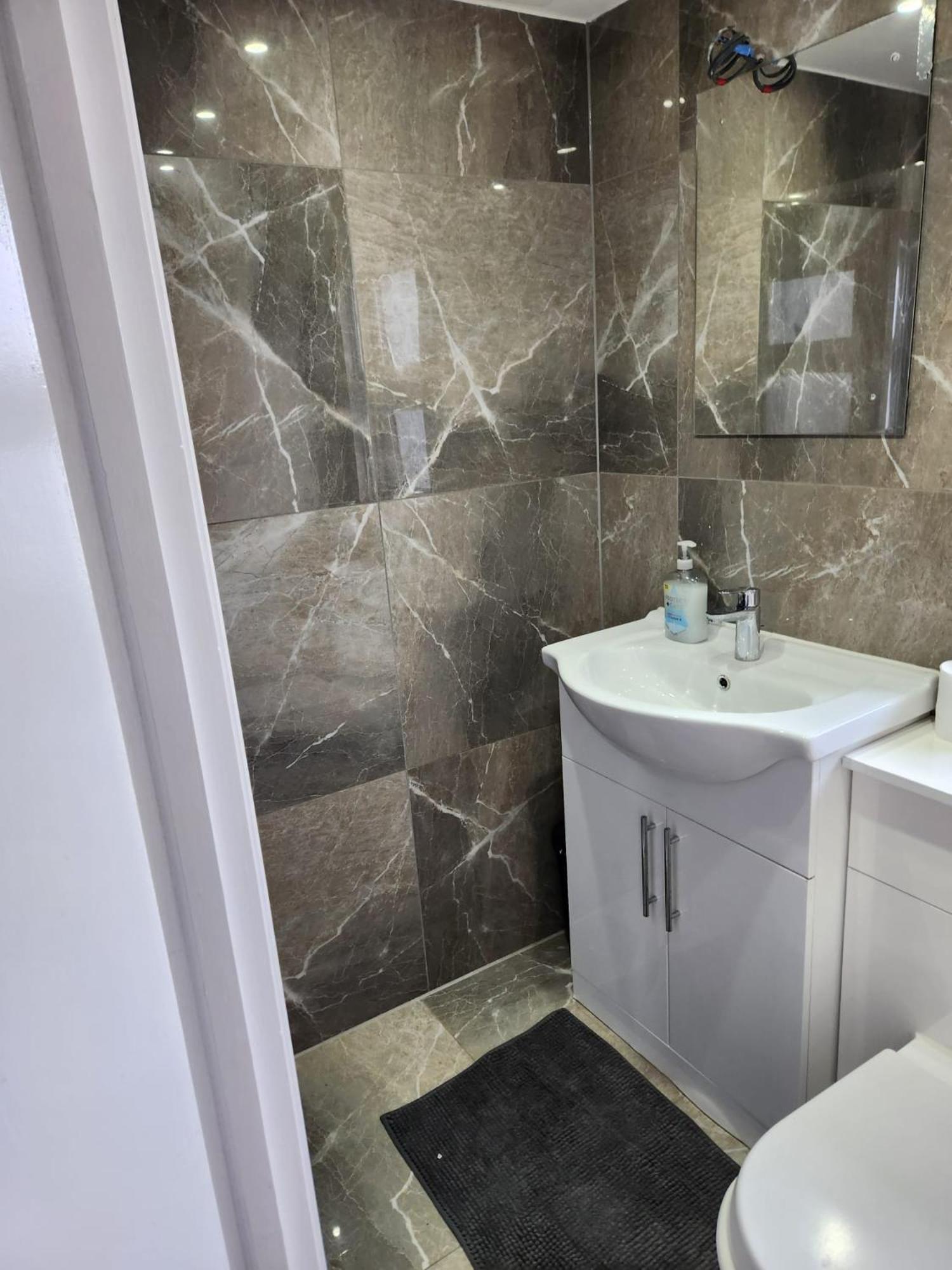 אילפורד The London En-Suite מראה חיצוני תמונה