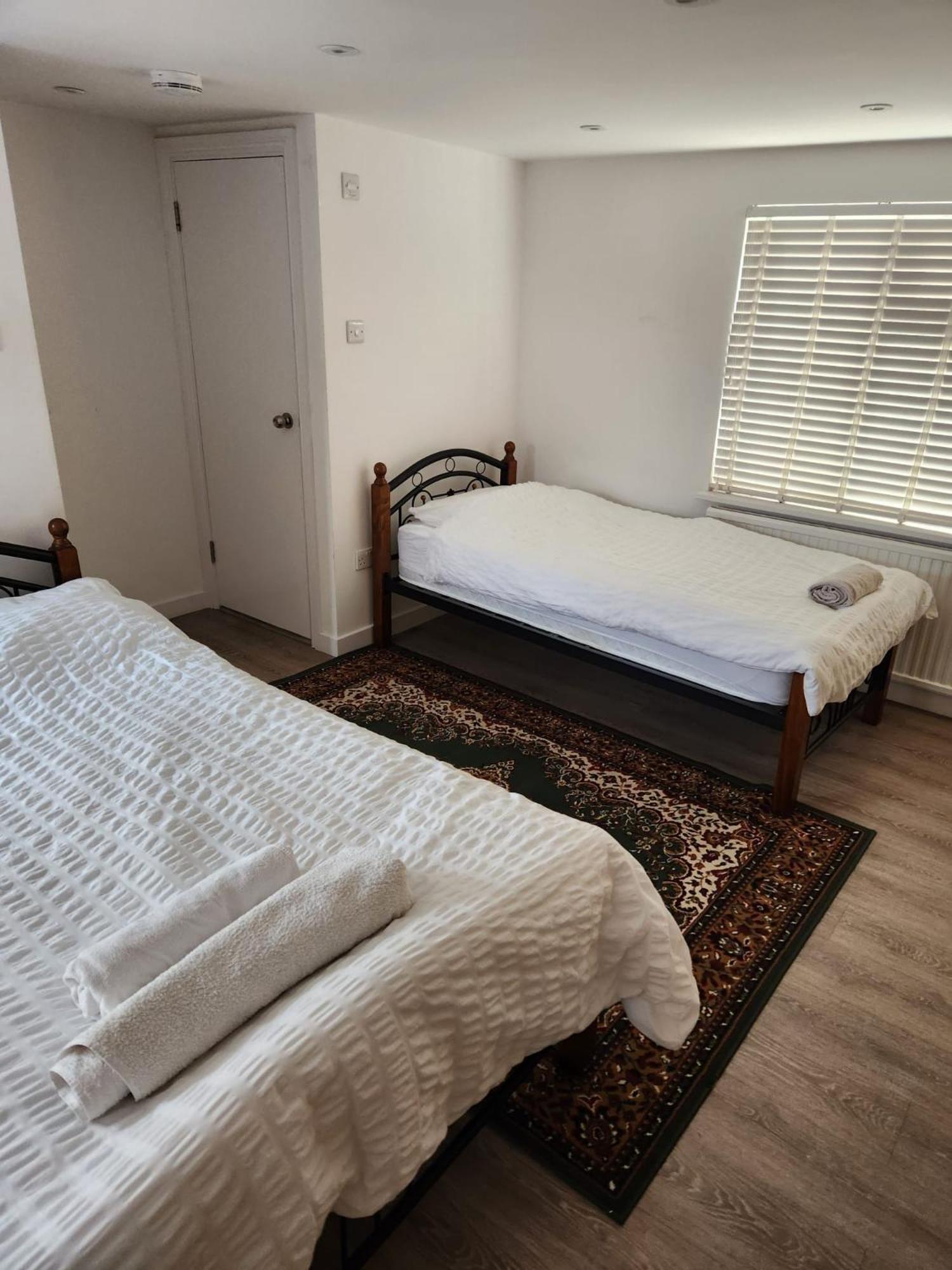 אילפורד The London En-Suite מראה חיצוני תמונה