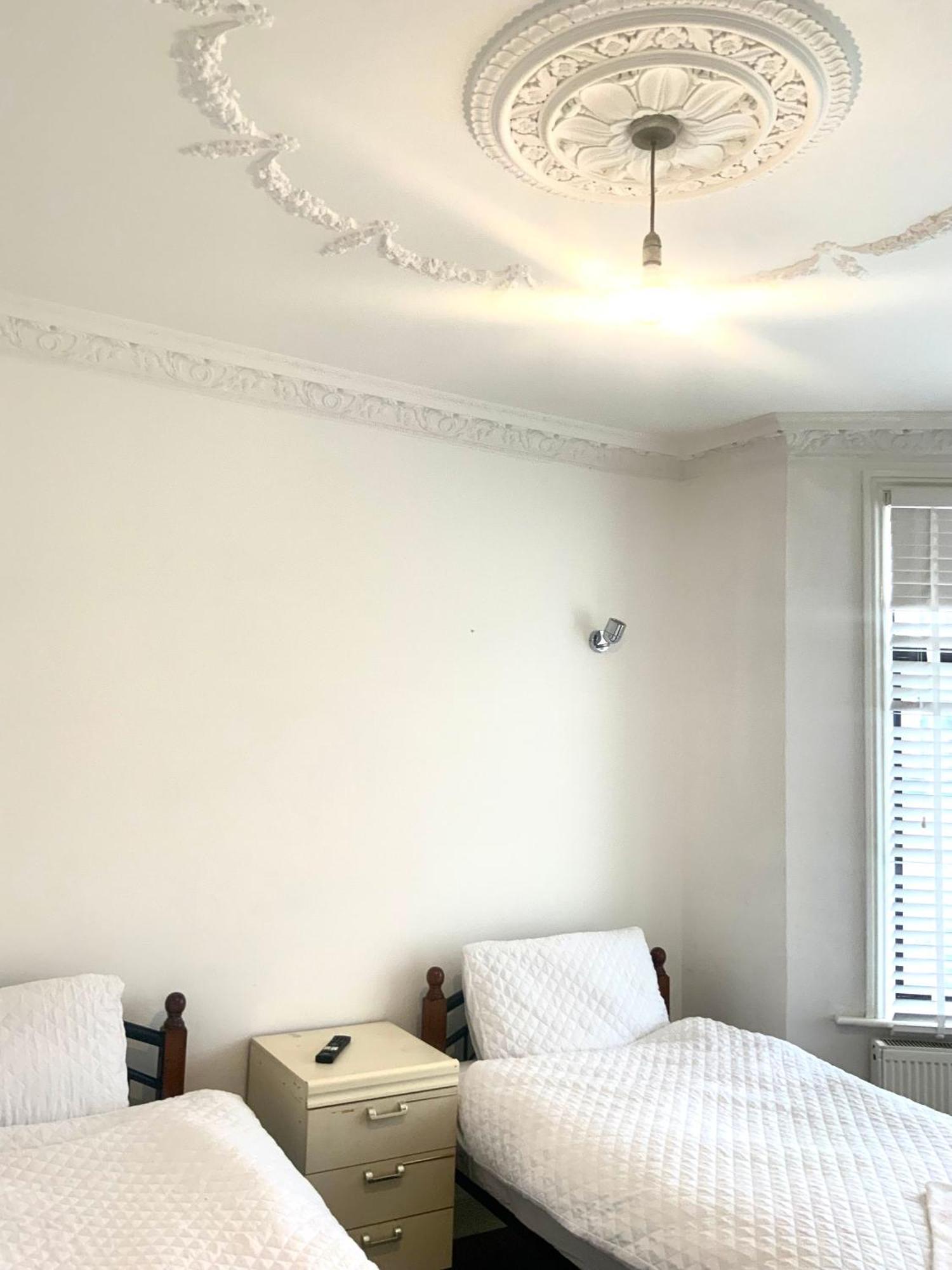 אילפורד The London En-Suite מראה חיצוני תמונה